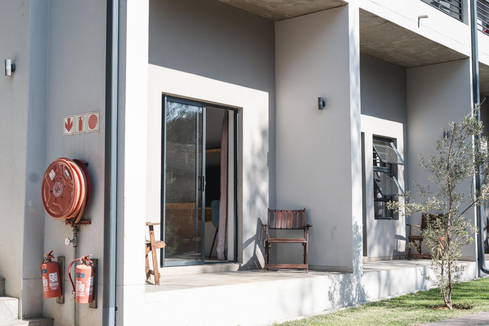 Hotel The Wild Peach - Menlyn à Pretoria-Noord Extérieur photo