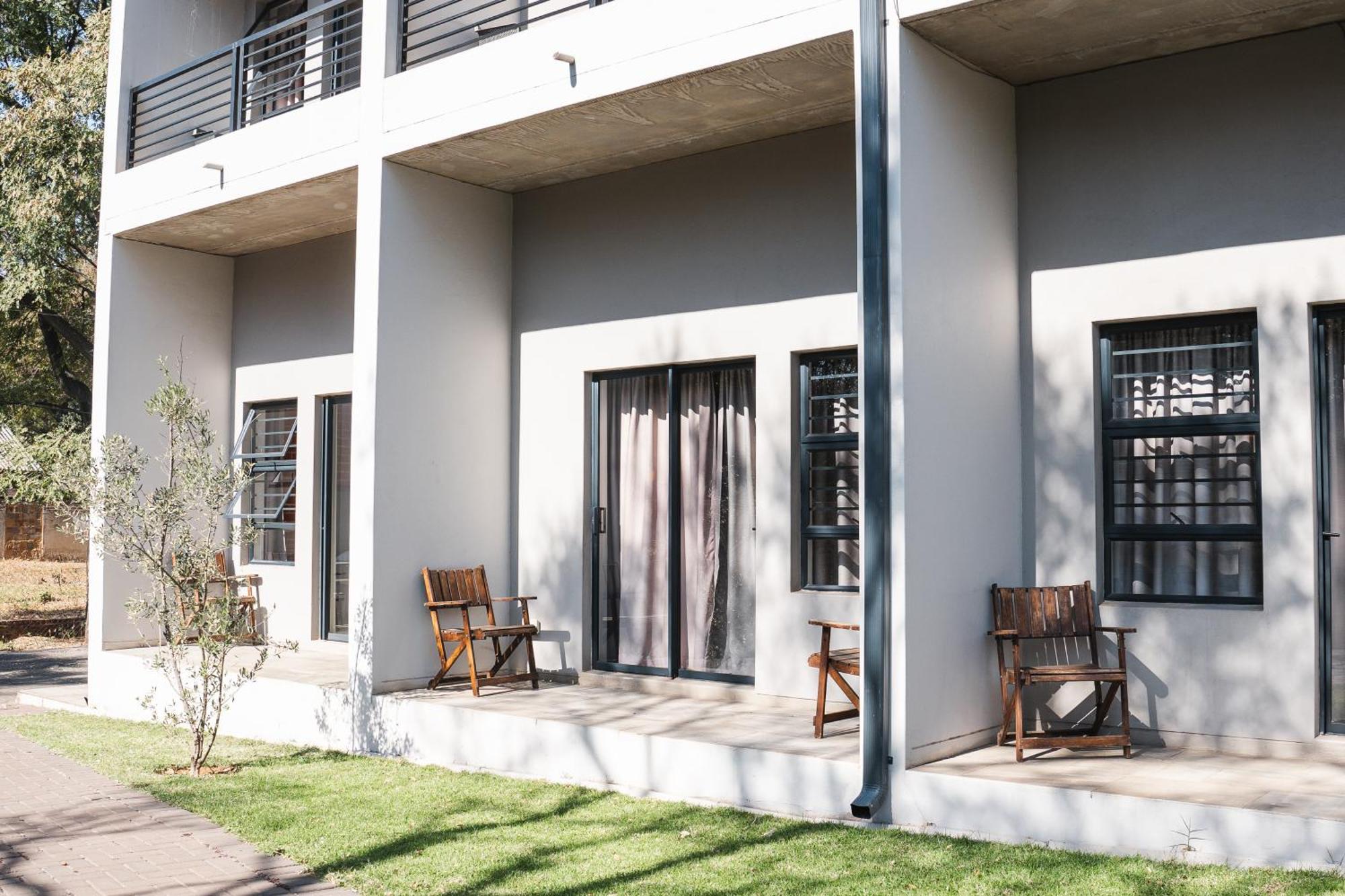 Hotel The Wild Peach - Menlyn à Pretoria-Noord Extérieur photo
