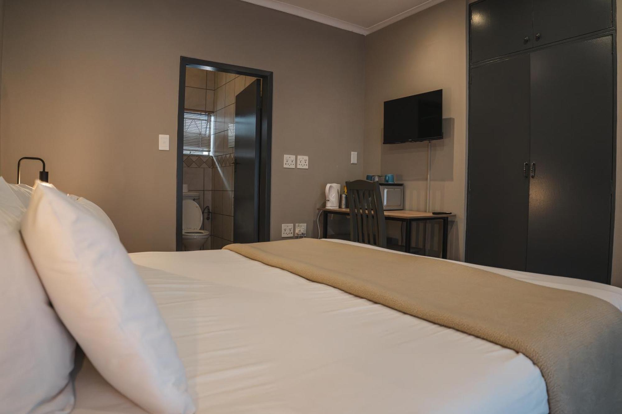 Hotel The Wild Peach - Menlyn à Pretoria-Noord Extérieur photo
