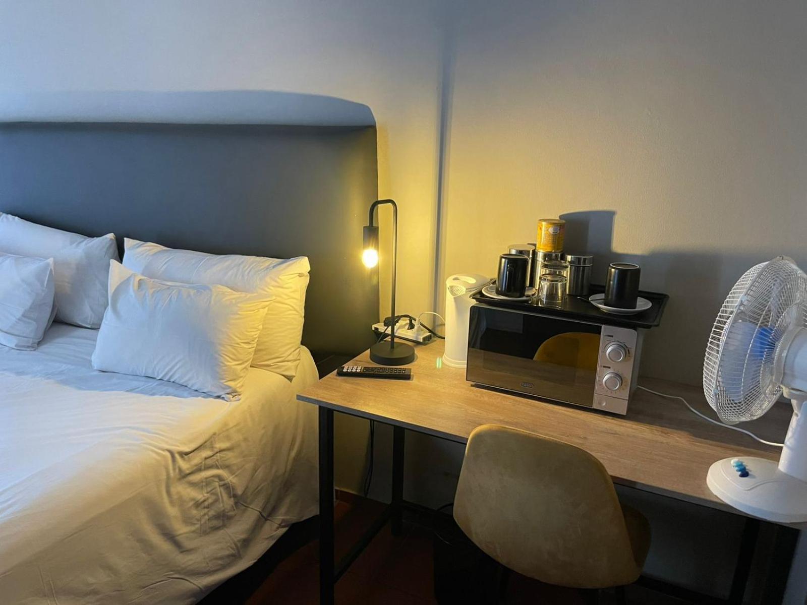 Hotel The Wild Peach - Menlyn à Pretoria-Noord Extérieur photo