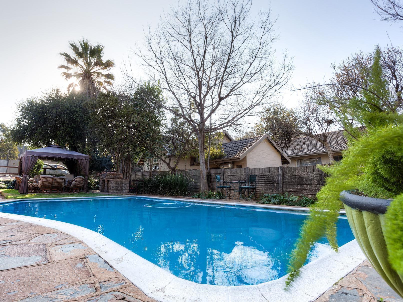 Hotel The Wild Peach - Menlyn à Pretoria-Noord Extérieur photo