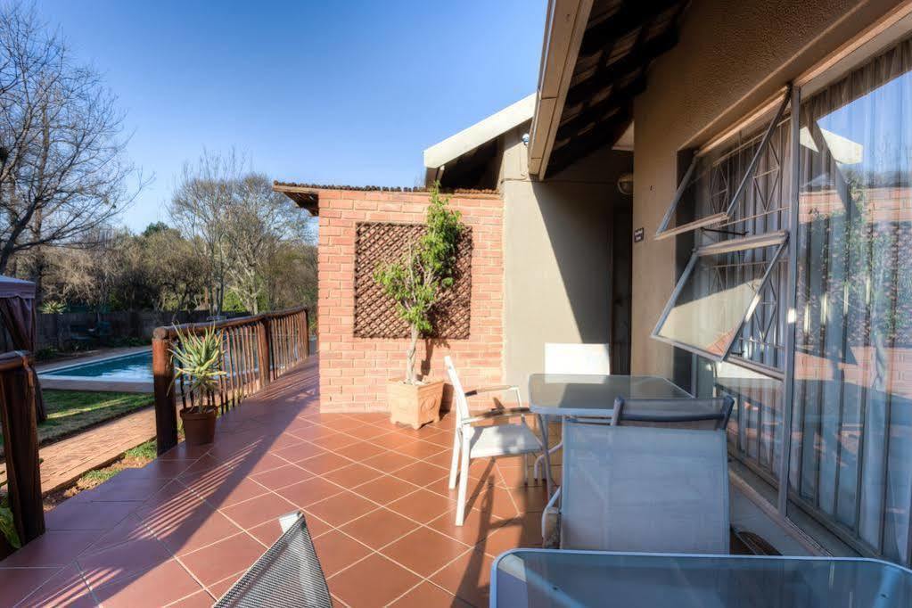 Hotel The Wild Peach - Menlyn à Pretoria-Noord Extérieur photo